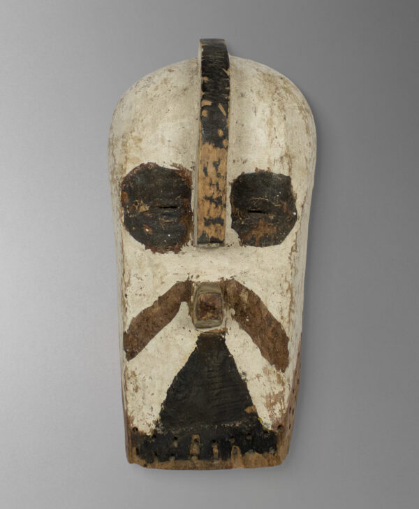 front view of kifwebe mask from congo